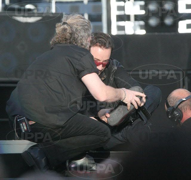Bono's Shoes! U2 Feedback